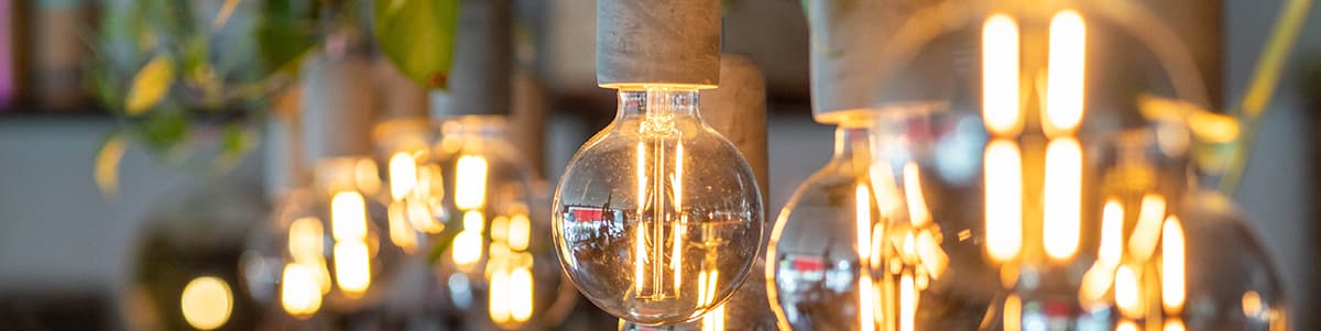 glühbirnen im Kaffeefleck